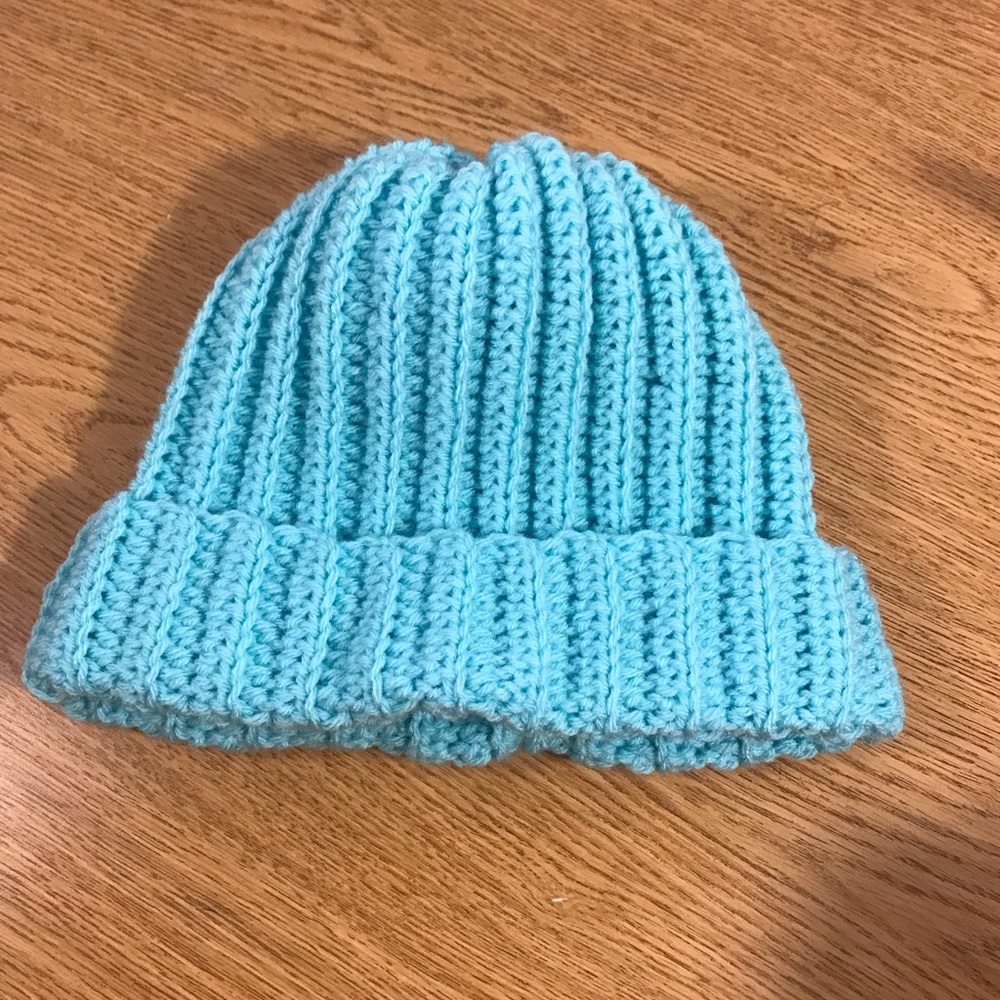 HANDMADE CROCHET MINTY BEANIE